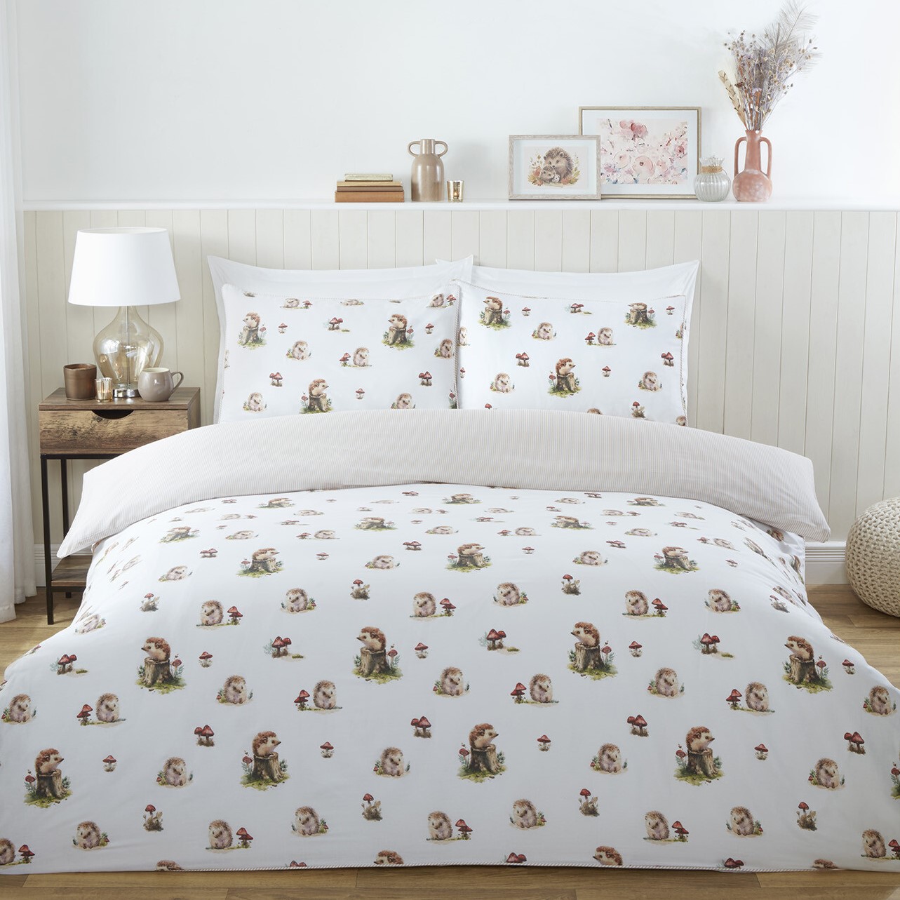 Divante Hettie the Hedgehog Duvet Cover and Pillowcase Set - Natural / Double Image 1
