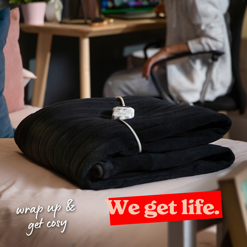 Russell Hobbs Black Microfleece Heated Throw with Controller 130 x 180cm Image 2