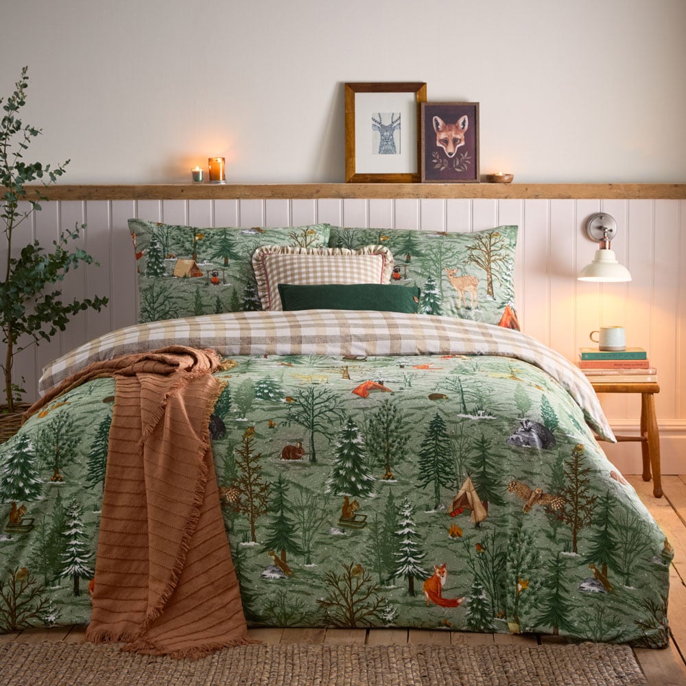 furn. Lodge Wood Double Oak Green Cotton Duvet Set Image 4