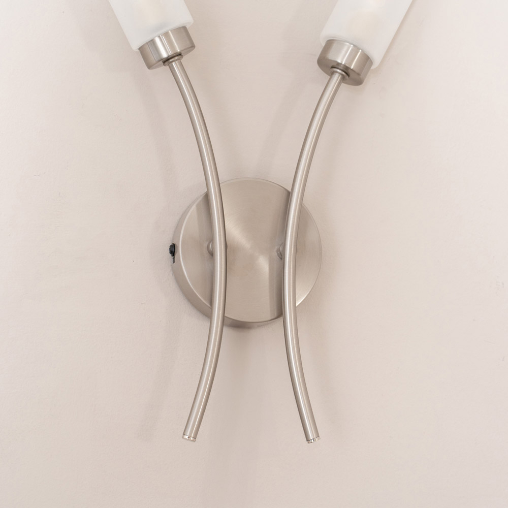 ValueLights Maya 2 Way Brushed Chrome Curved Upright Reed Shaded LED Wall Light Image 5