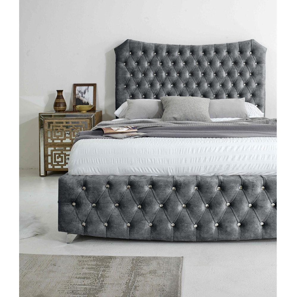 Eleganza Valentino Super King Silver Marble Fabric Bed with Chesterfield Headboard and Footboard Image 6