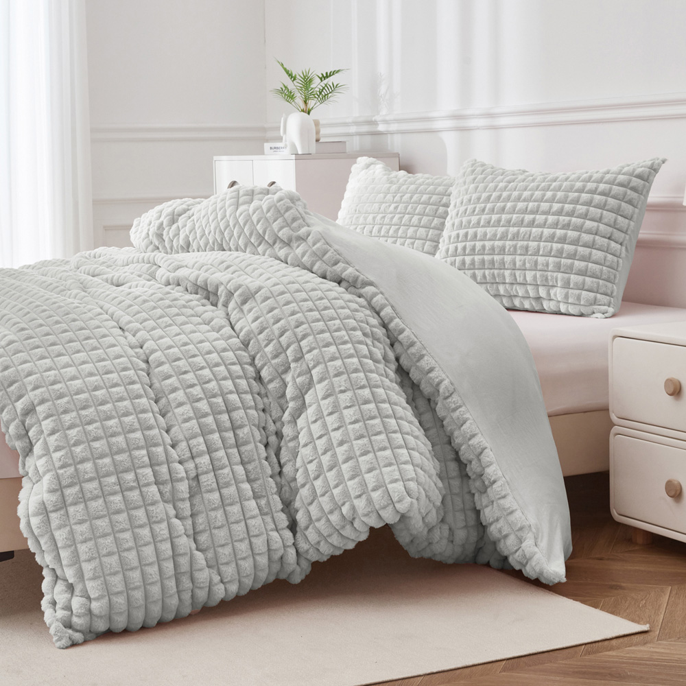 Groundlevel Double Grey Box Super Soft Luxury Faux Fur Duvet Image 2