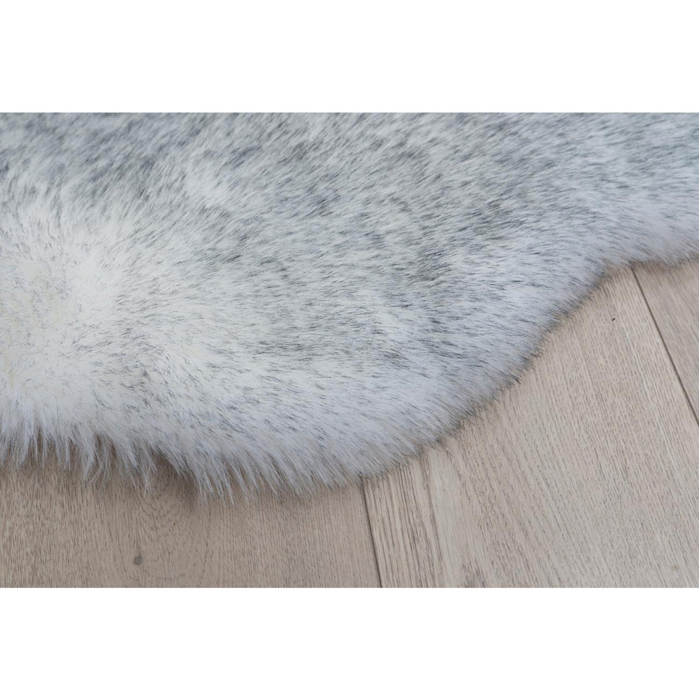 White Faux Fox Fur Rug 90 x 60cm Image 3