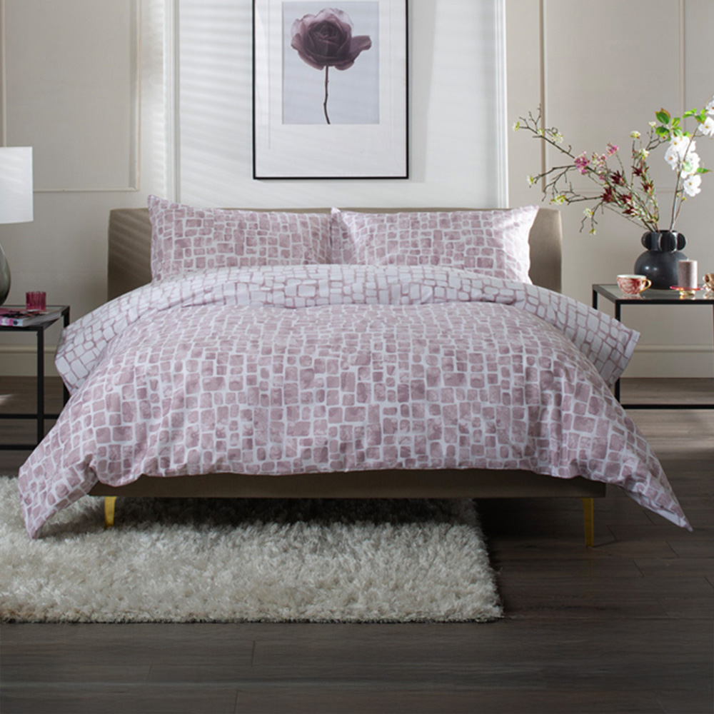 The Lyndon Company Tulle Double Pink Reversible Duvet Set Image 1