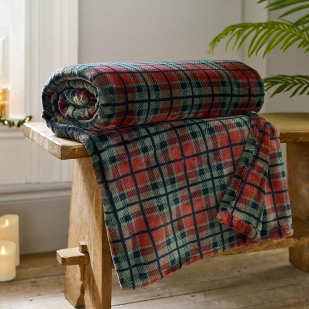 Deyongs Hattie Red Check Throw 140 x 180cm Image 2