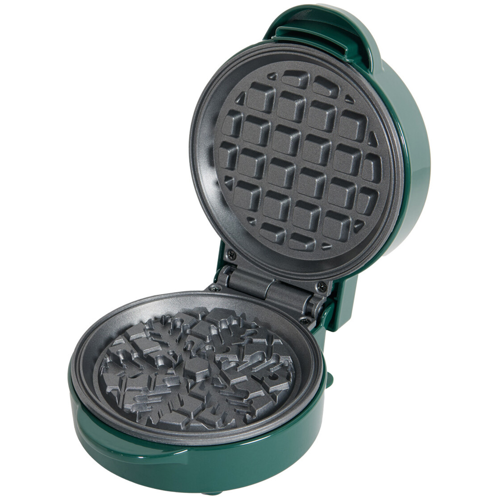 Christmas Waffle Maker Image 6