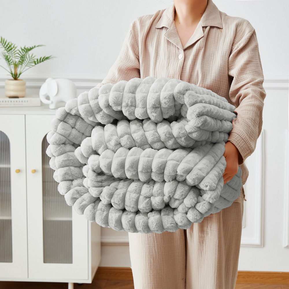 Groundlevel Extra Large Grey Box Super Soft Luxury Faux Fur Throw Image 3