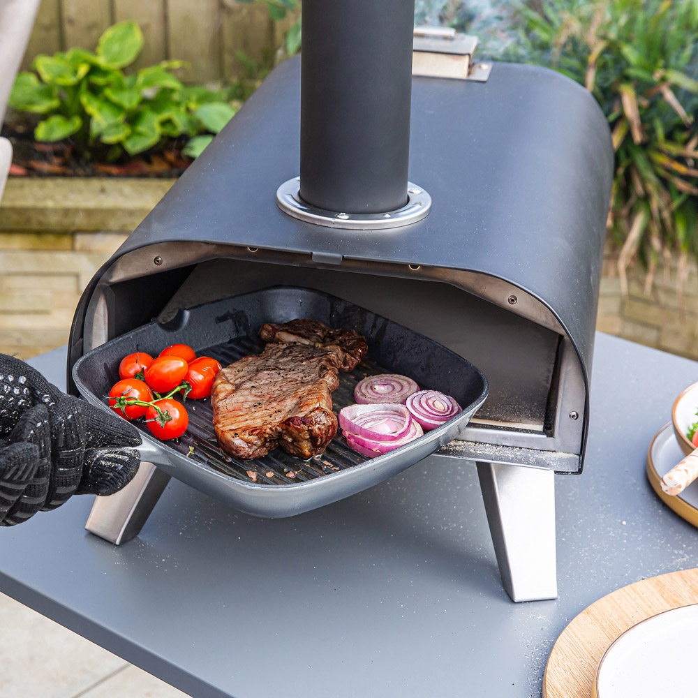 Zanussi Black Wood Pellet Pizza Oven with Paddle and Cover Image 6