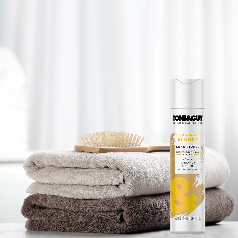 Toni & Guy Illuminate Blonde Conditioner 250ml 6 Pack Image 7