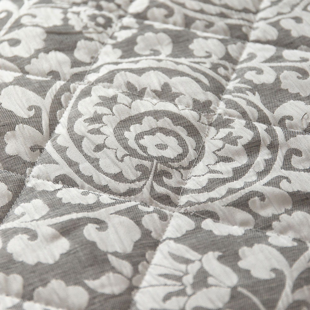 Velosso Matteo King Size Jacquard Quilted Bedspread Set Image 4
