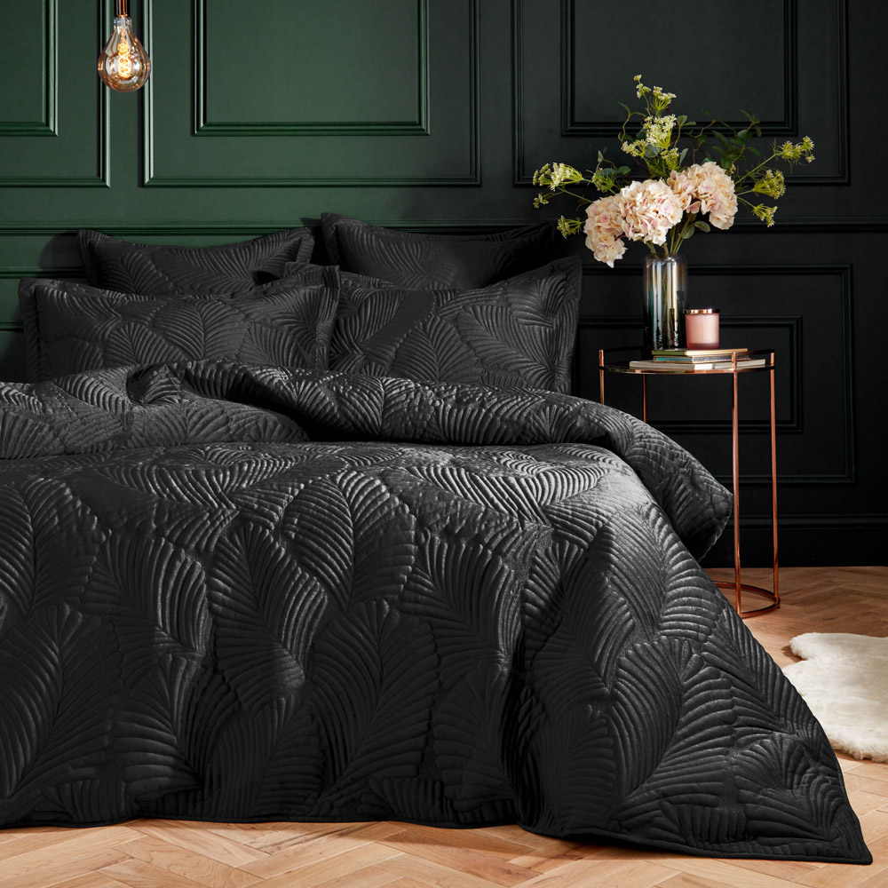 Paoletti Palmeria Super King Size Black Quilted Velvet Duvet Set Image 1