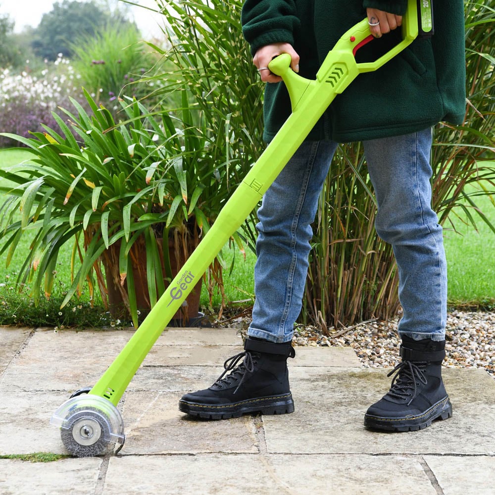 Garden Gear Cordless Weed Sweeper with Brushes 20V Image 2