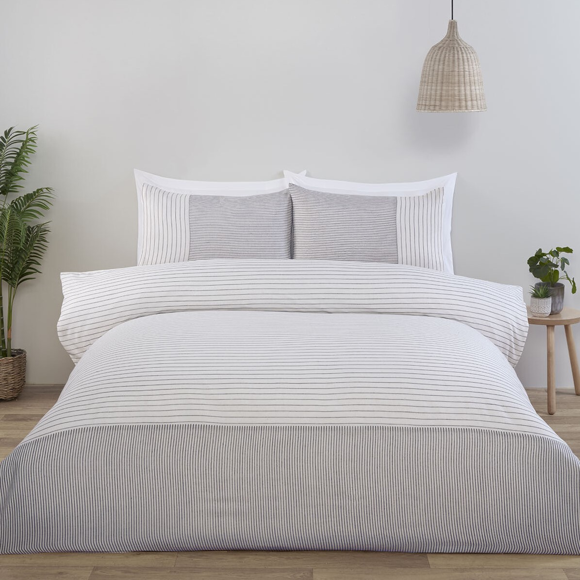 Hampton Linen Stripe Duvet Set - Natural / Double Image 1