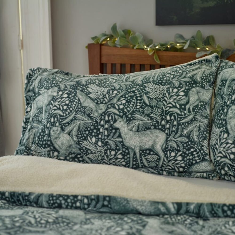 Deyongs Woodland Folk Super King Size Green Duvet Set Image 2