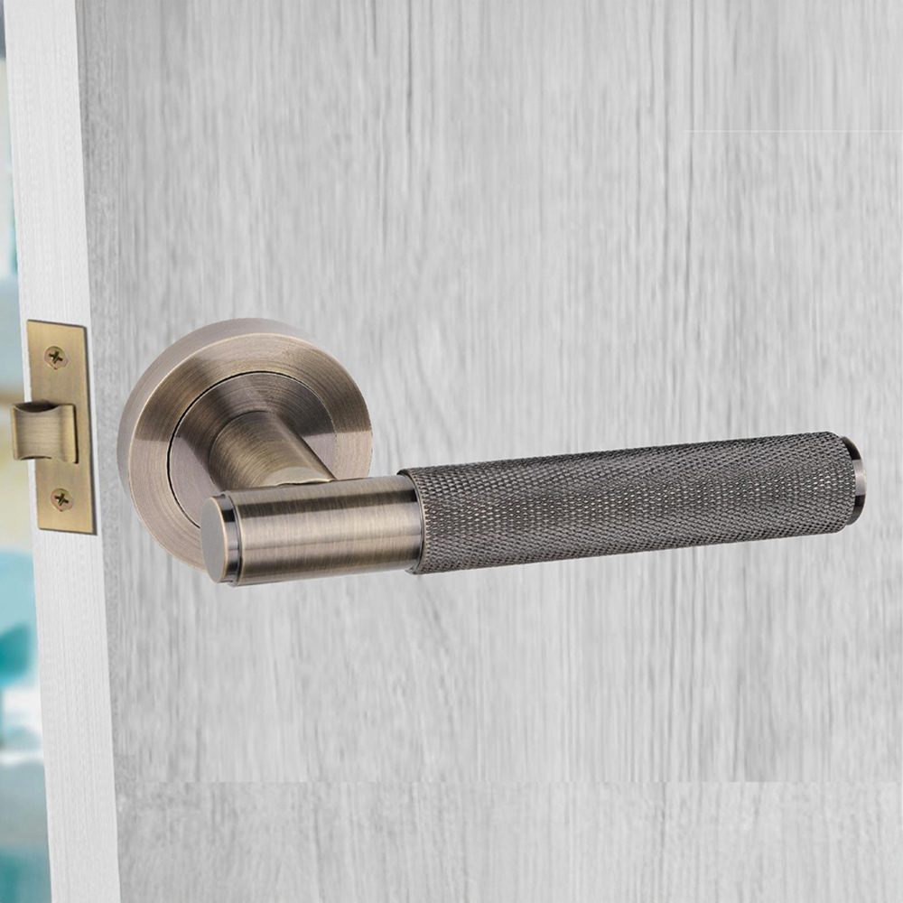 Golden Grace Straight T-Bar Knurled Antique Brass Door Handles Euro Lock Key and Thumbturn Set 70mm Image 2