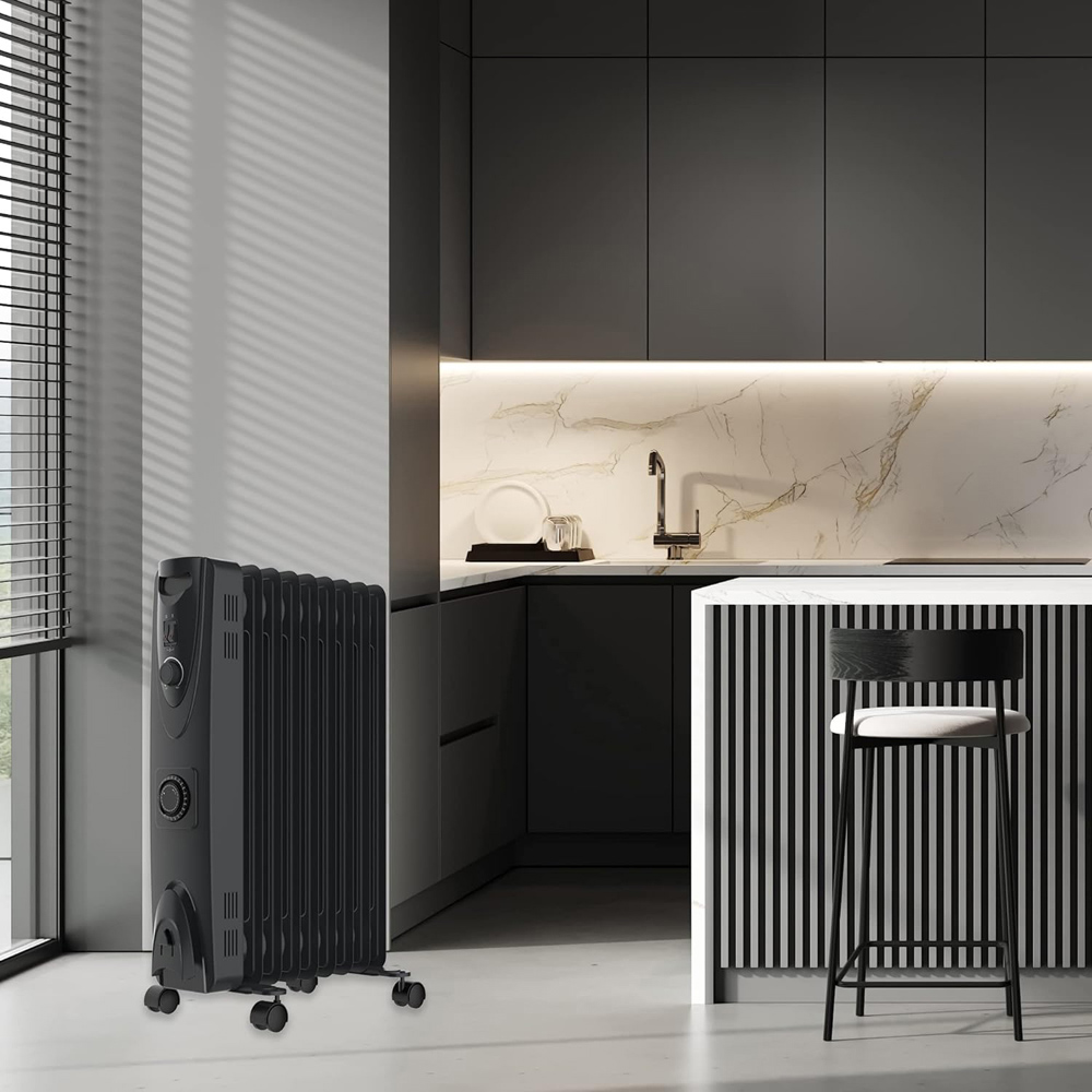 Mylek Black Oil Filled Heater with Timer 2000W Image 4