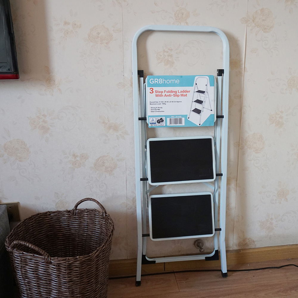 Gr8 Home 3 Step Non Slip Folding Ladder Image 6
