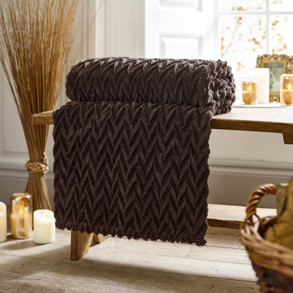 Deyongs Tadcaster Chocolate Throw 140 x 180cm Image 2