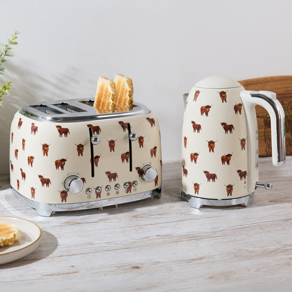Highland Cow Stainless Steel Kettle Cream Image 3