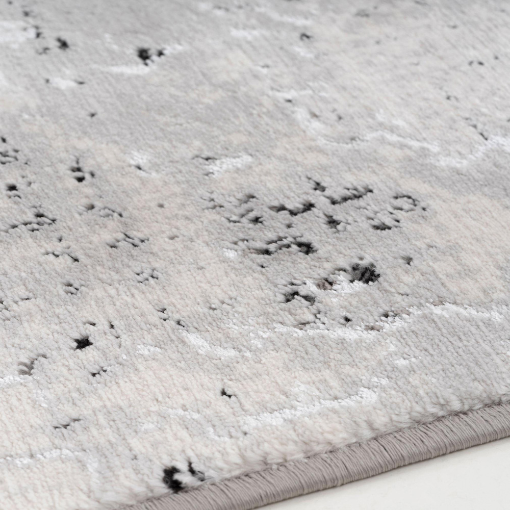 Kukoon Hatton Grace Silver Distressed Rug 200 x 290cm Image 3