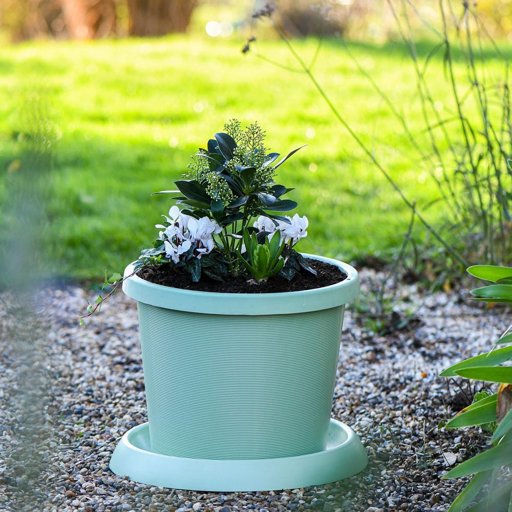 Garden Gear Pistachio Green Plastic Plant Pot with Saucer 42cm 3 Pack Image 4