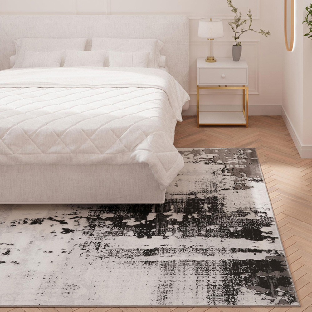 Kukoon Hatton Grace Silver Distressed Rug 200 x 290cm Image 1
