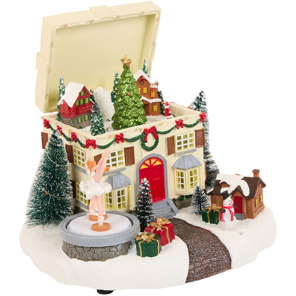 Christmas Present Model Village Image 4