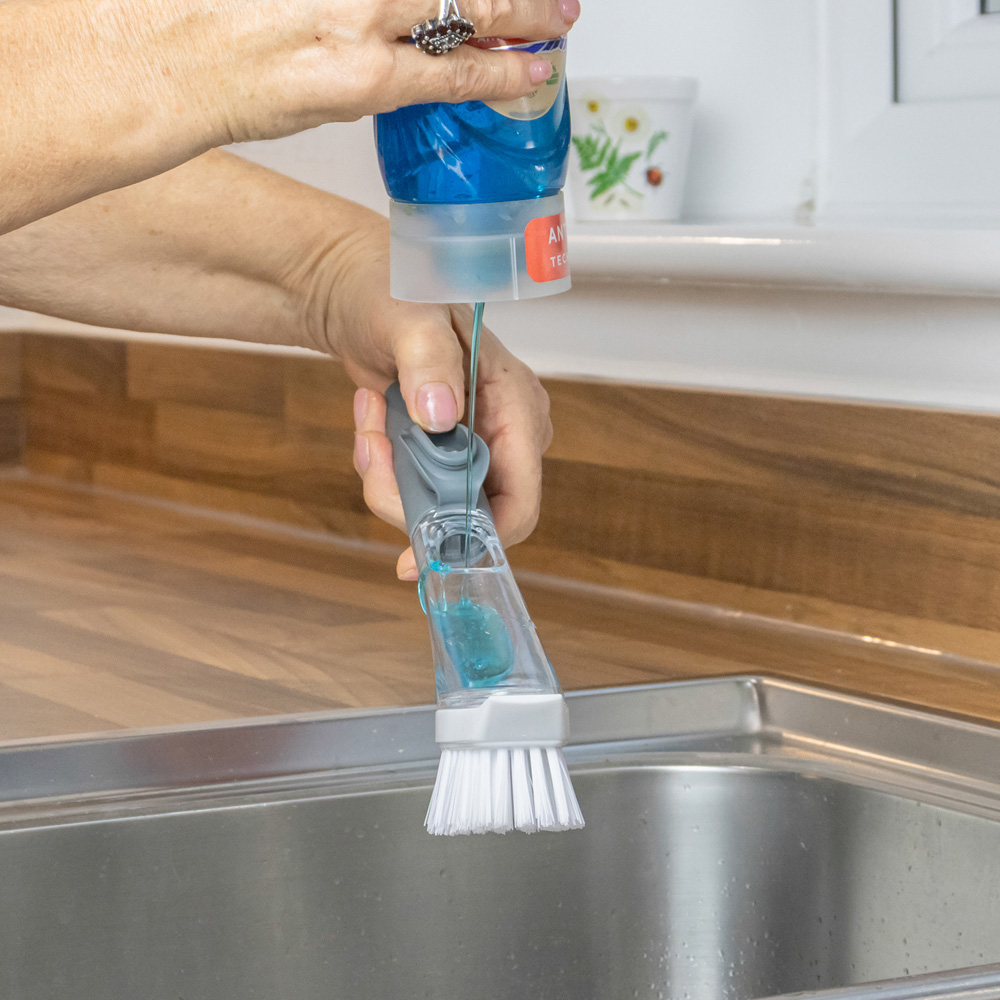 JVL Kitchen Soap Dispensing Dish Brush with Refill Brush Head Image 6