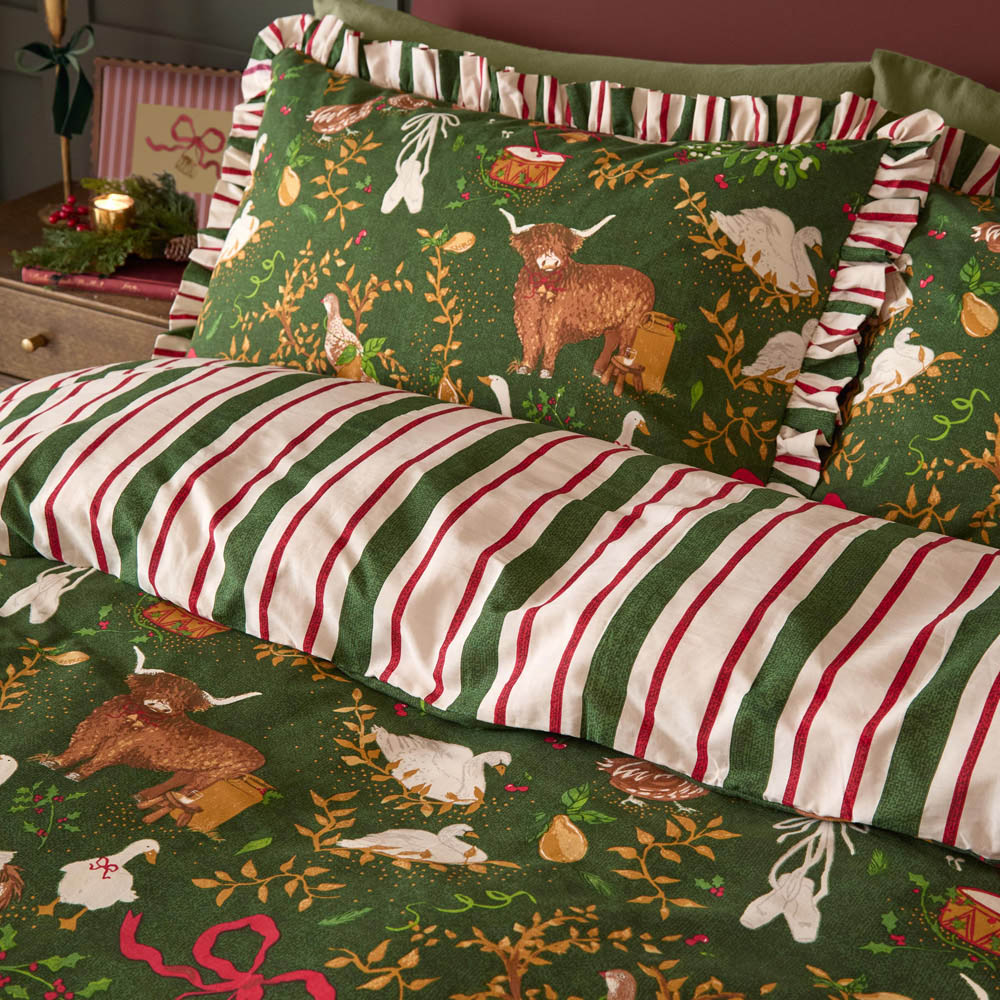 Furn Christmas Twelve Days Frill Double Green Reversible Duvet Cover Set Image 3