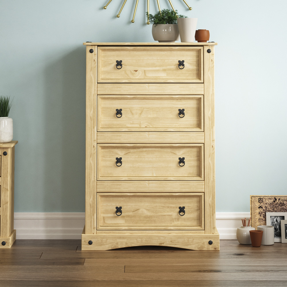 Vida Designs Corona 4 Drawer Pine Chest of Drawers Image 6