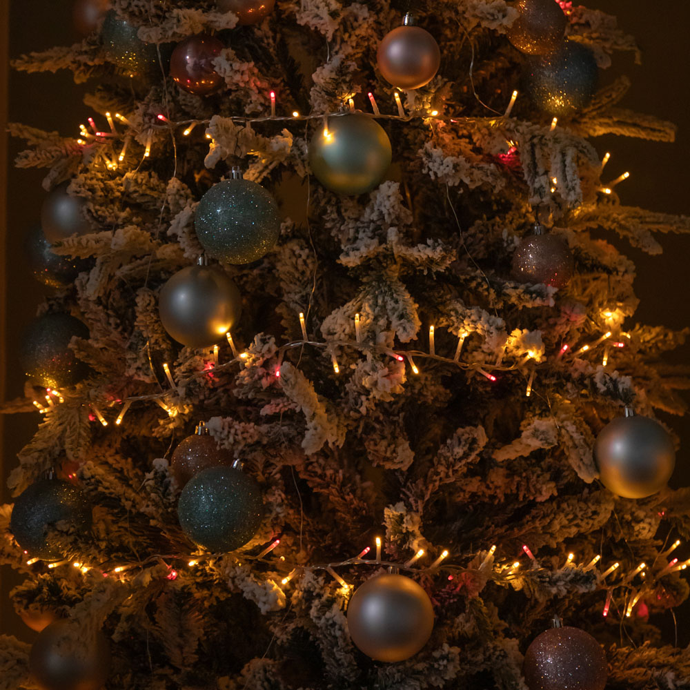 Samuel Alexander TreeBrights 1500 Vintage Gold and Red LED Clear Cable Christmas String Lights 37.5m Image 6