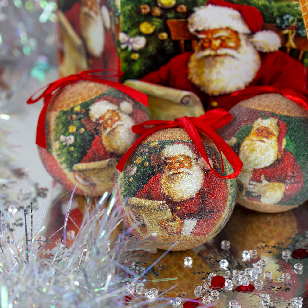 The Christmas Workshop Santa Decoupage Bauble 14 Pack Image 3