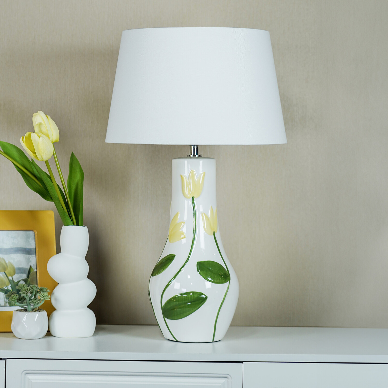 Tulip Embossed Table Lamp White Image 5