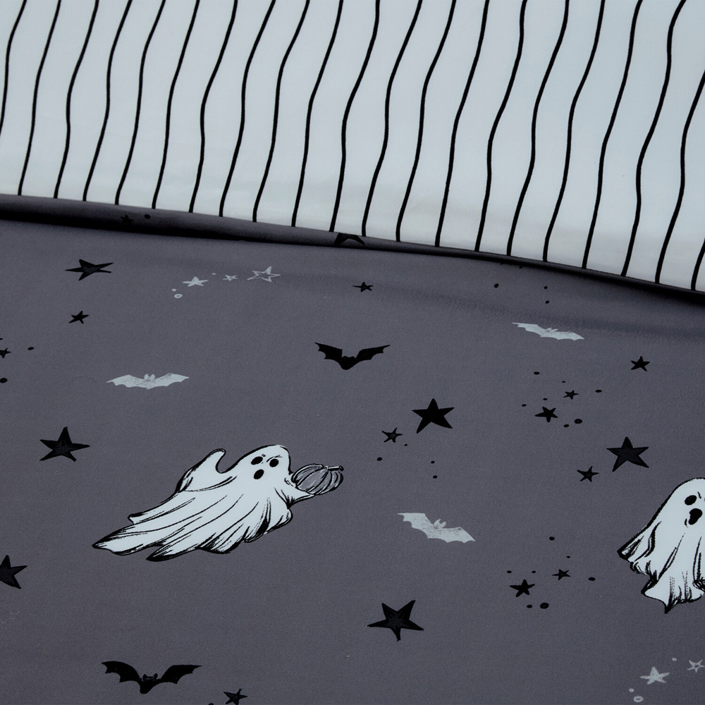 Ghostly Ghouls Duvet Set Grey Superking Image 4