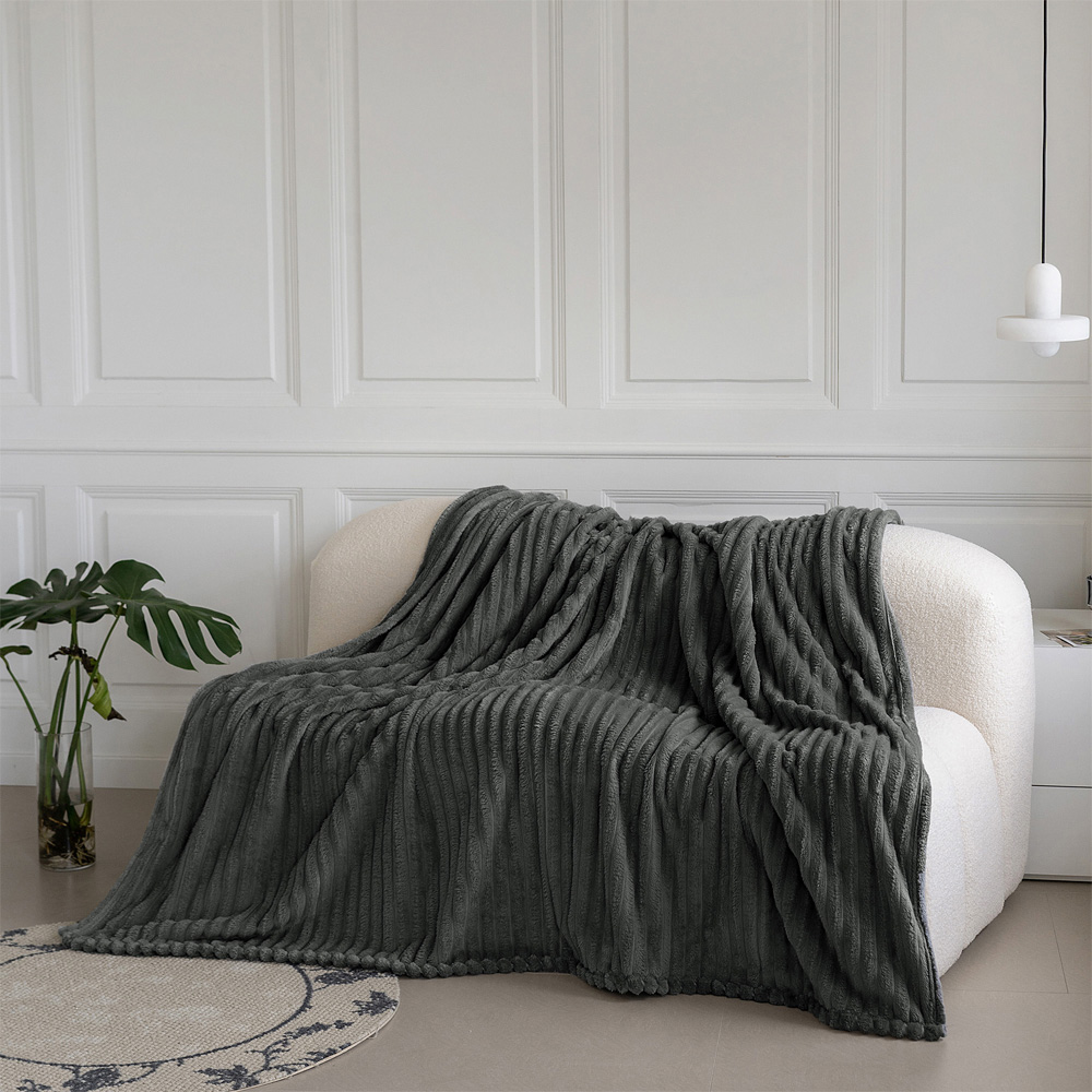 Velosso Bellissima Charcoal Plush Throw 200 x 240cm Image 2