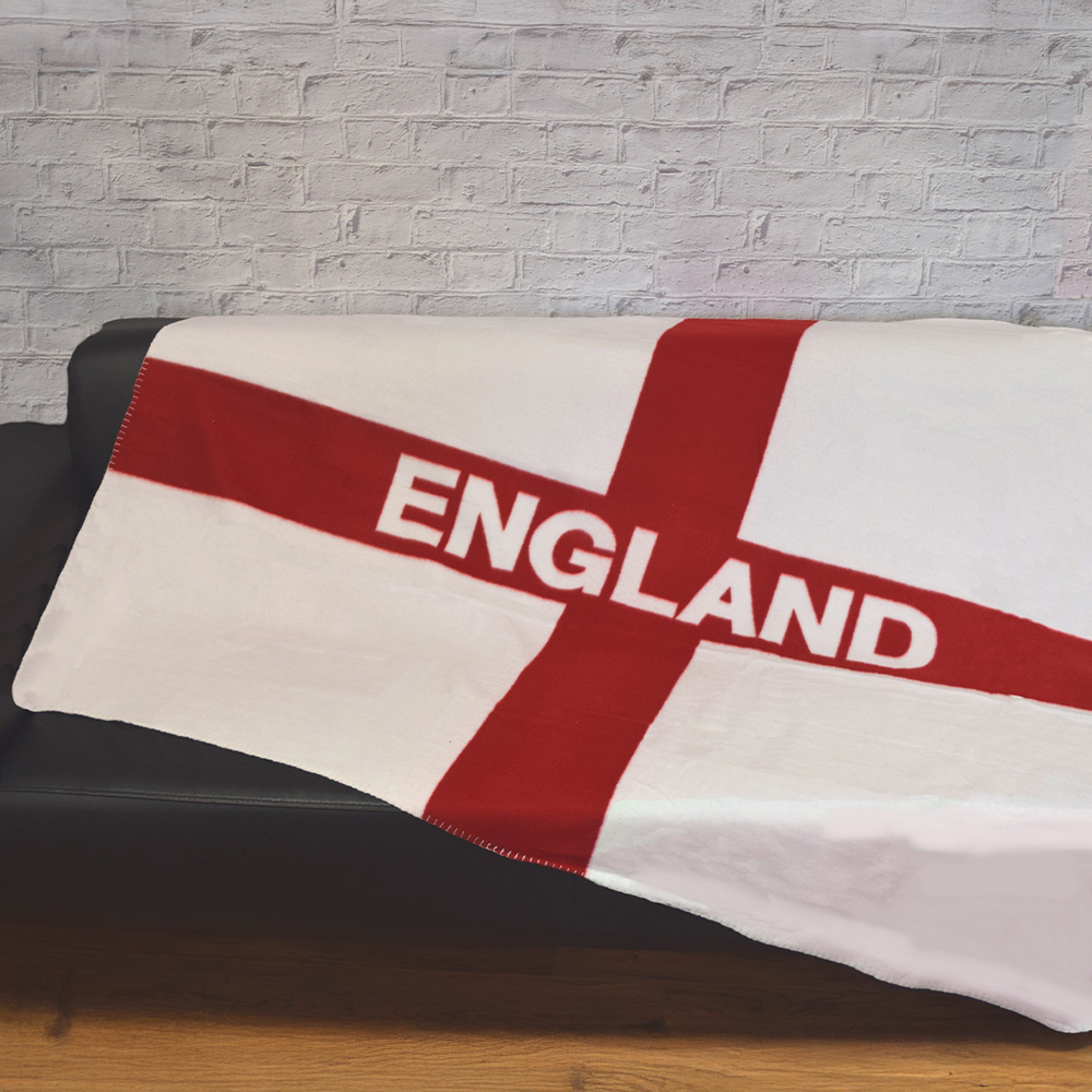 Rapport Home Red and White England Fleece Throw 130 x 160cm Image 2