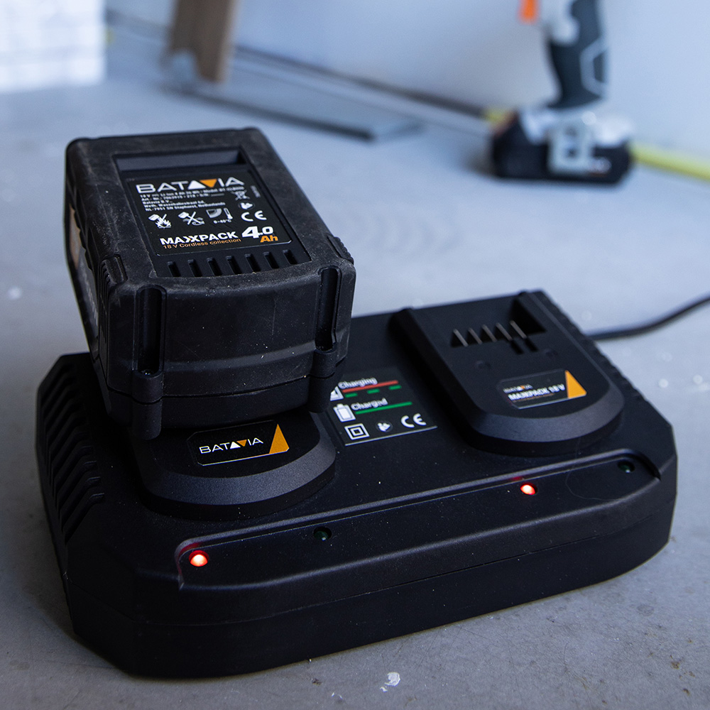 Batavia MAXXPACK Li-ion Dual Charger 240V Image 4