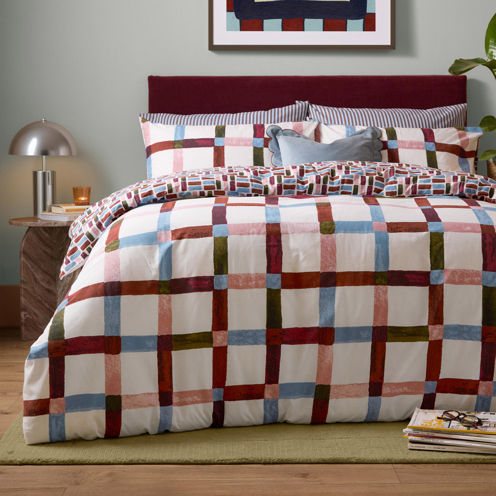 Furn Selvan King Size Oatmilk and Burgundy Reversible Duvet Cover Set Image 1
