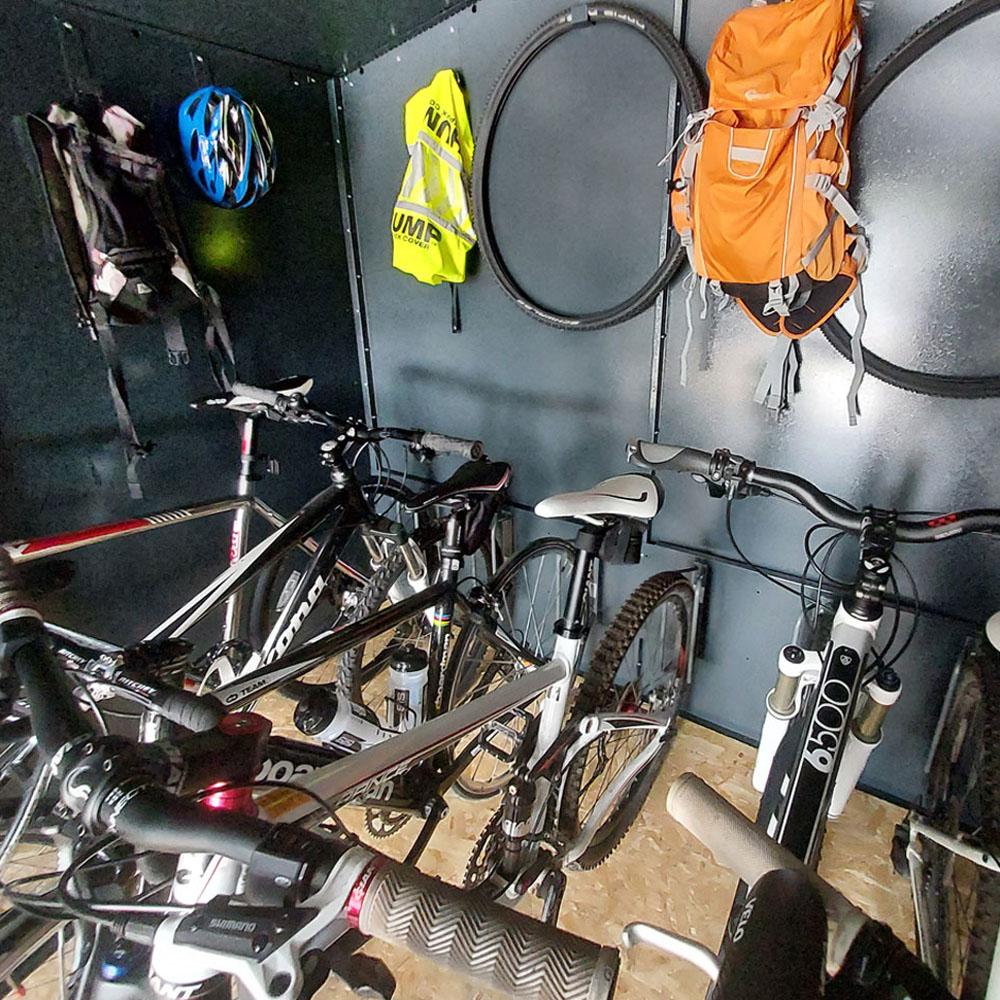 Asgard Gladiator 7 x 18ft Double Door Cream High Security Apex Bike Shed Image 4