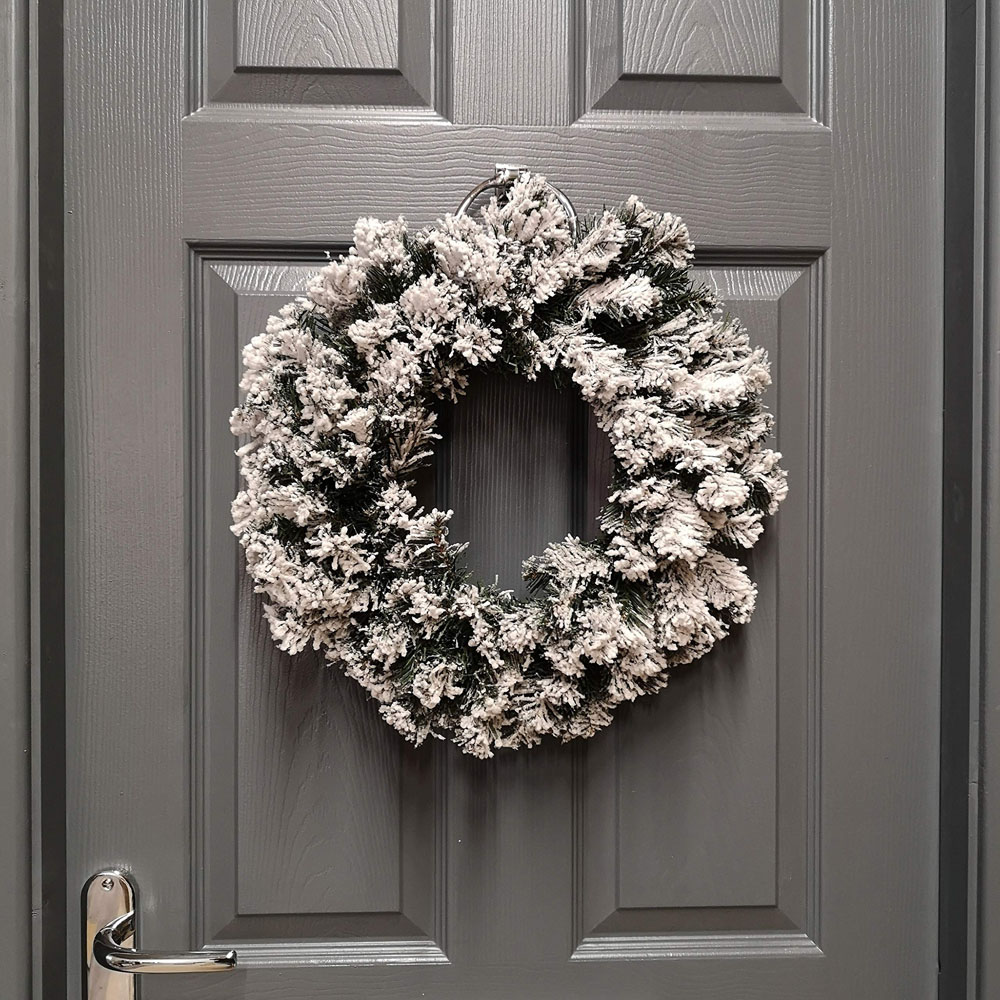 Premier Snow Flocked Woodcote Pine Christmas Wreath 50cm Image 9