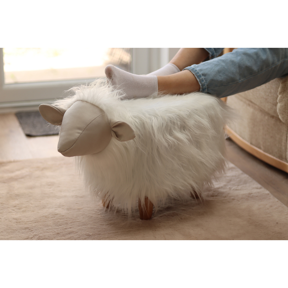 Gardeco Shaggy The Sheep Long Shaggy Synthetic Fur Footstool Image 6