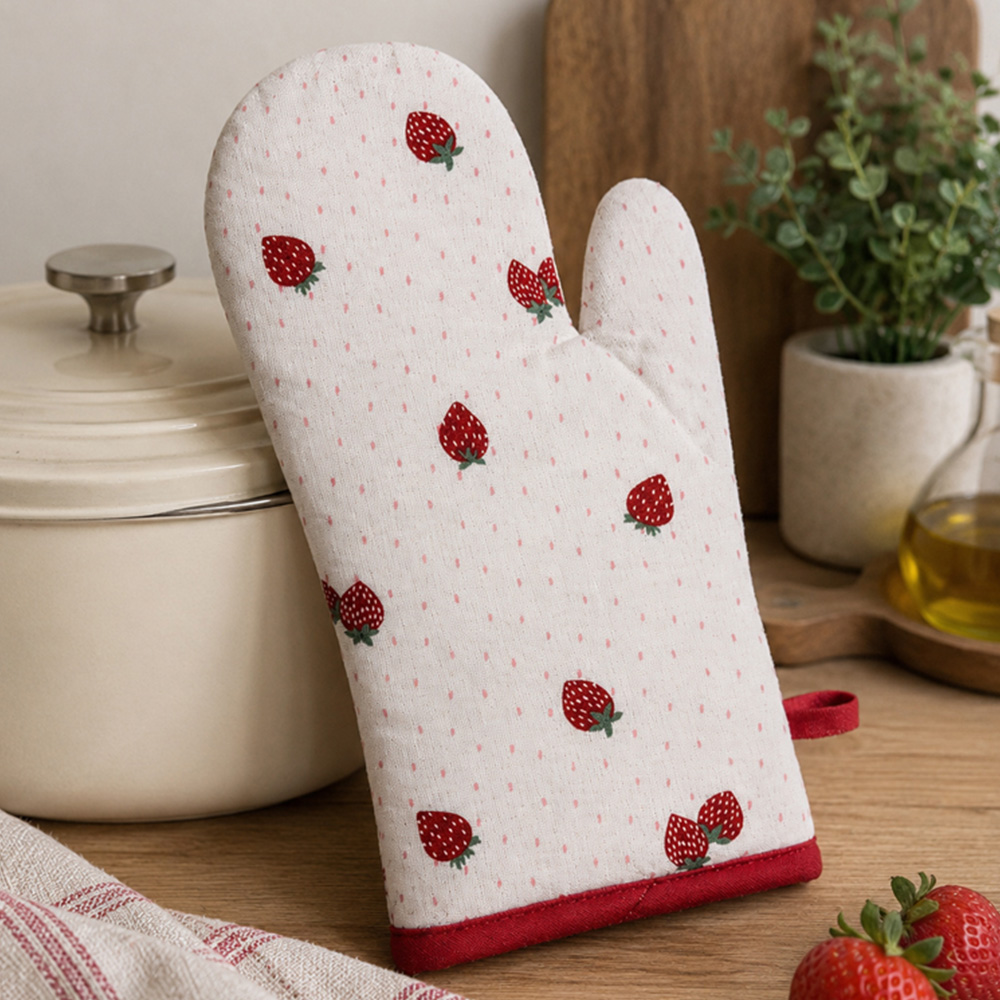 Bellissimo Home Cotton Strawberry Single Oven Glove 2 Pack Image 2