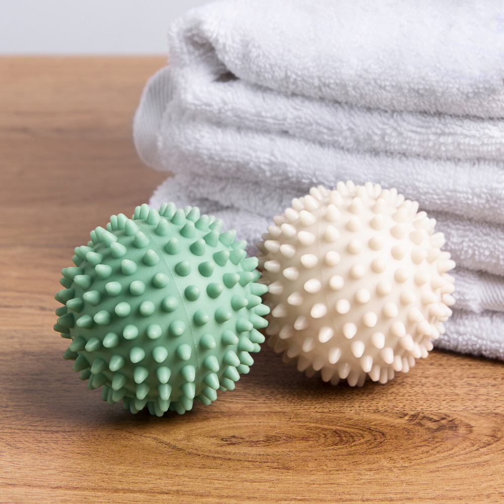 Pack of 2 Reusable Dryer Balls Image 2