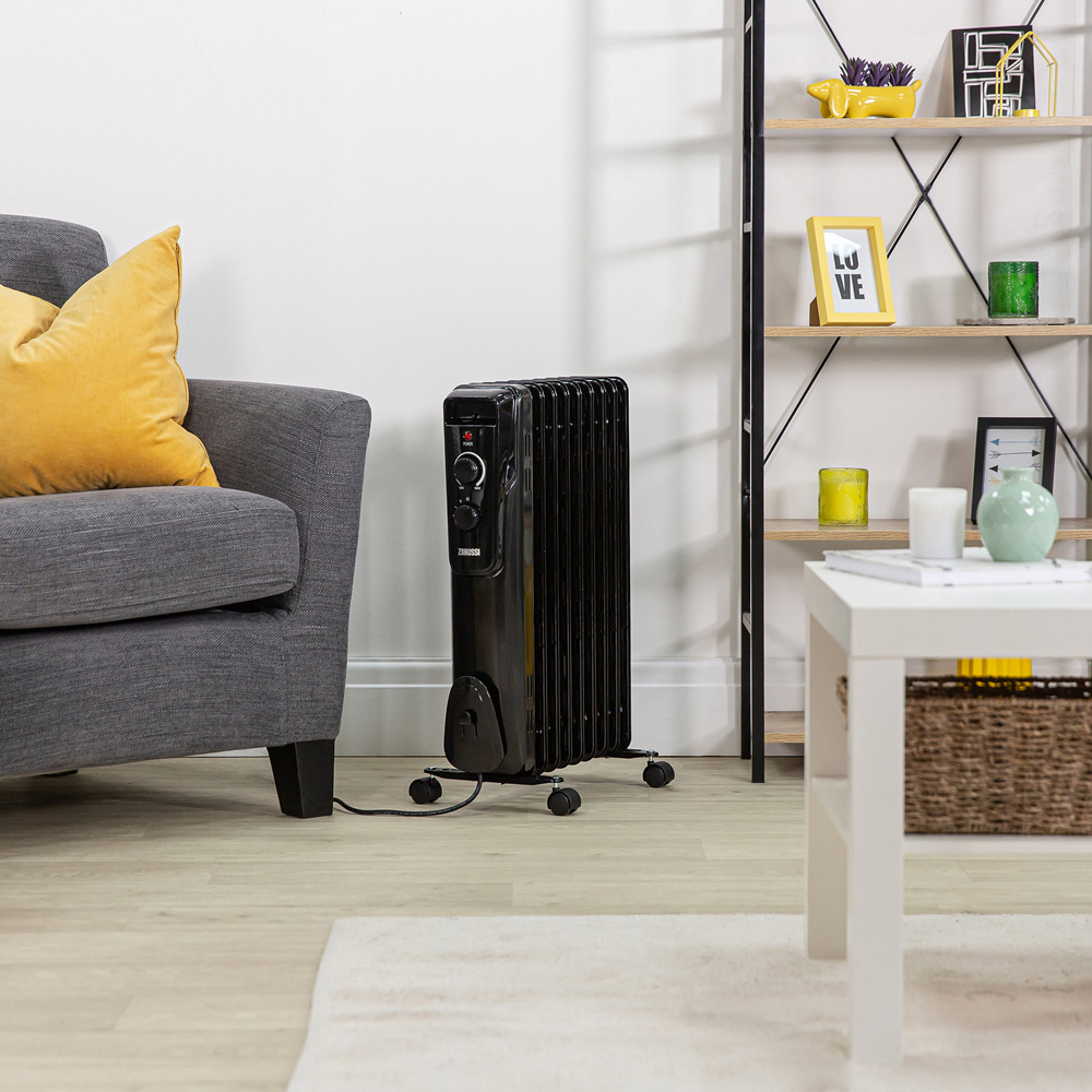Zanussi Black 9-Fin Oil Filled Radiator 2000W Image 4