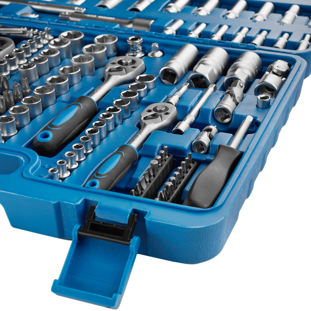 tectake 171 Piece 1/4 3/8 and 1/2 inch Ratchet with Socket Set Image 2