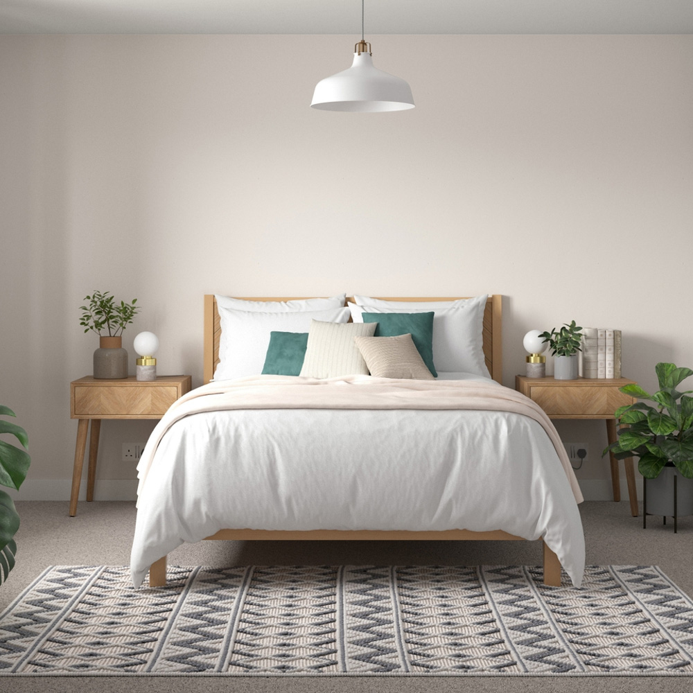 Dulux Trade Nutmeg White Walls and Ceilings Vinyl Matt Paint 5L Image 4