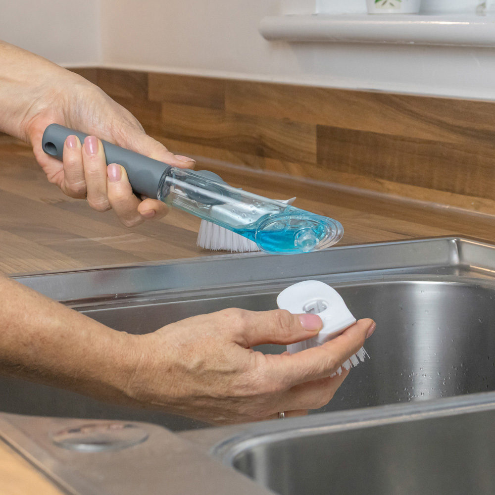 JVL Kitchen Soap Dispensing Dish Brush with Refill Brush Head Image 8