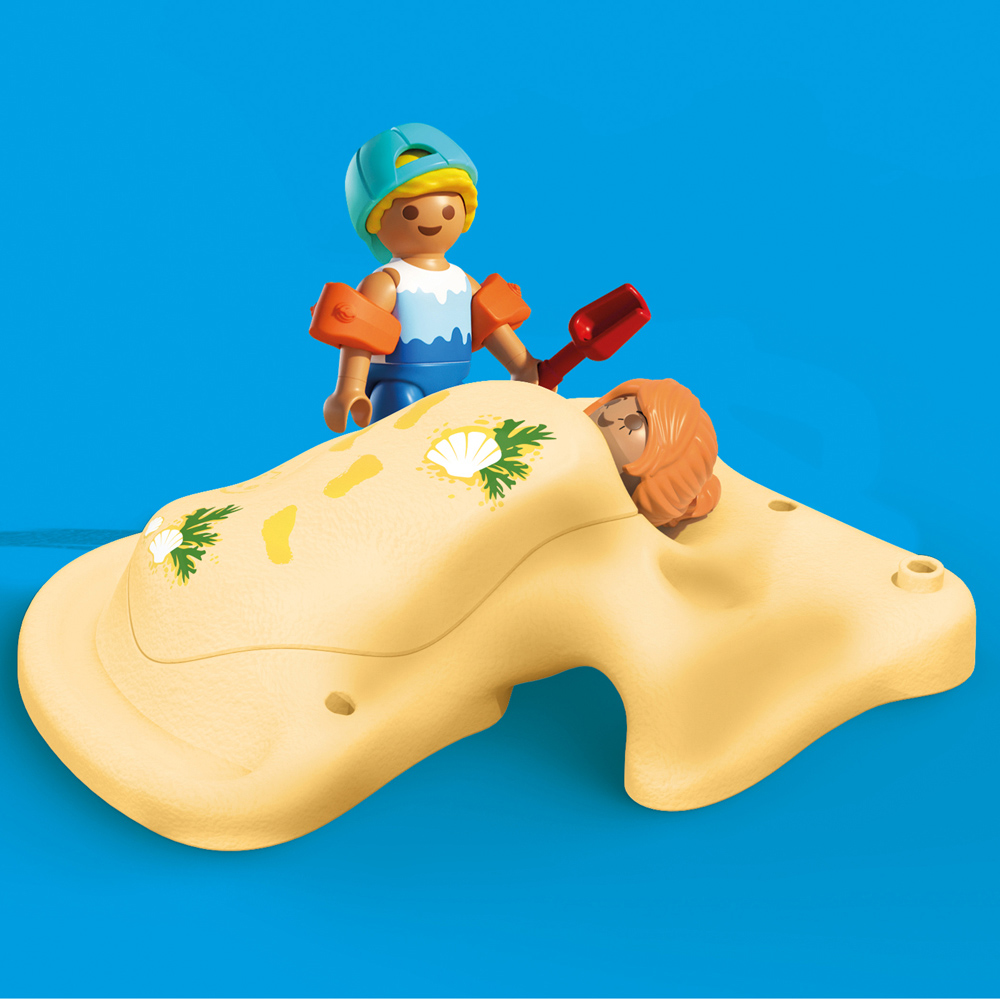 Playmobil Family Fun at the Beach Playset Image 6