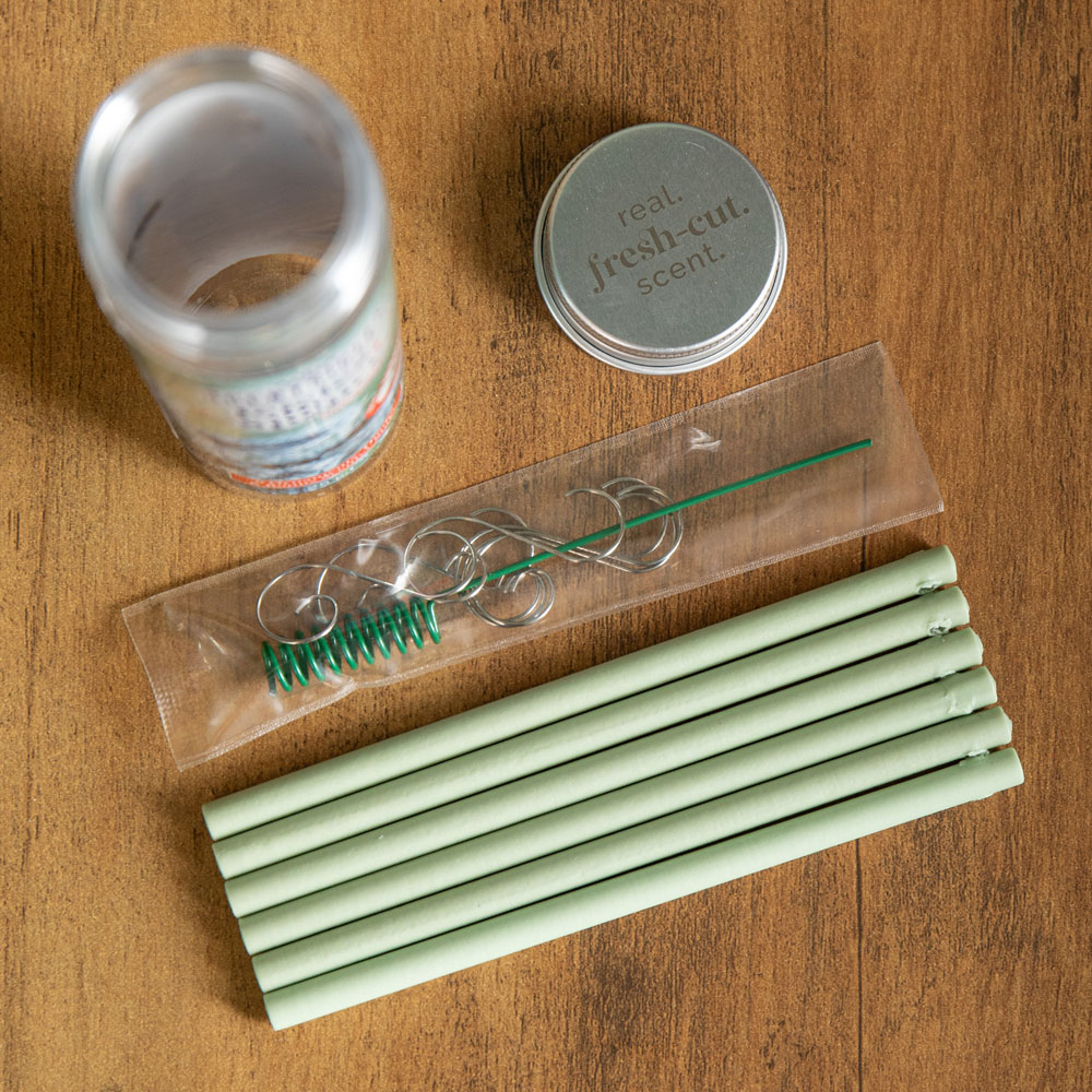 Samuel Alexander Icicles on Spruce Scented Christmas Scentsicles with Hooks 25g Image 4