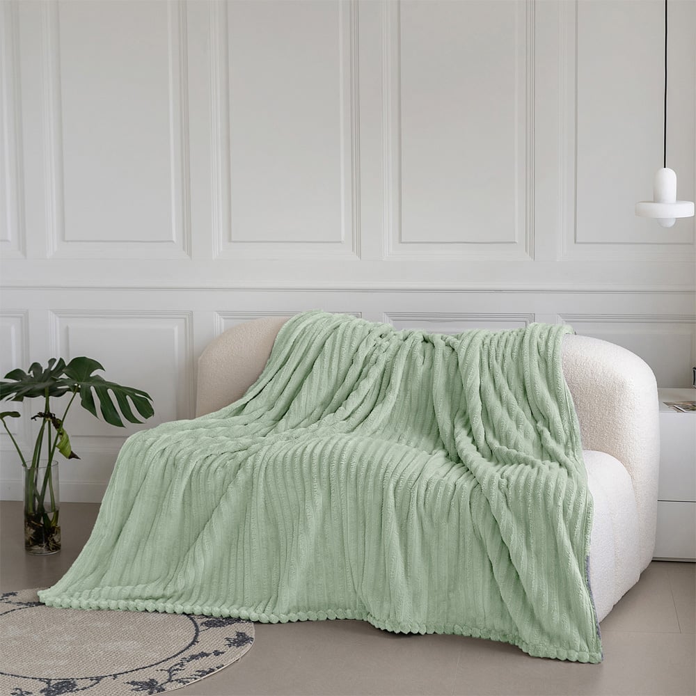 Velosso Bellissima Sage Plush Throw 200 x 240cm Image 2